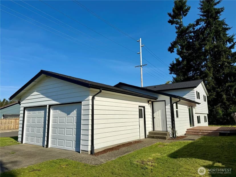 Property photo for 1716 W Young Street, Elma photo 32