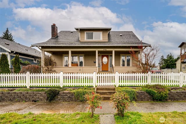Property photo for 735 Nw New York Avenue, Chehalis