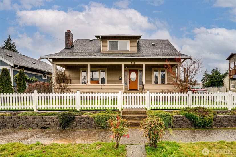 Property photo for 735 Nw New York Avenue, Chehalis