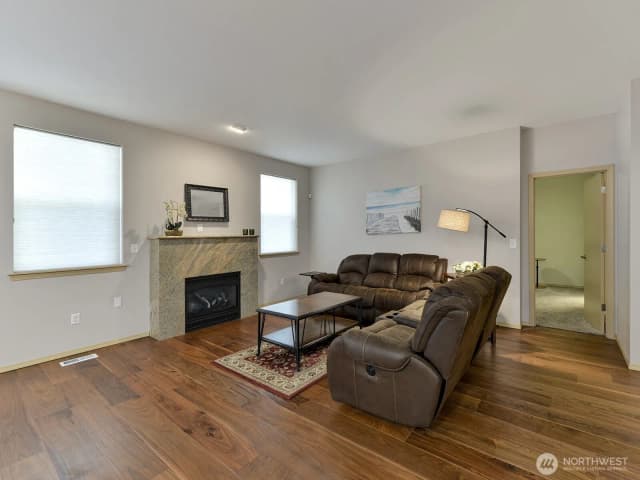 Property photo for 14414 21st Avenue E, Tacoma photo 5