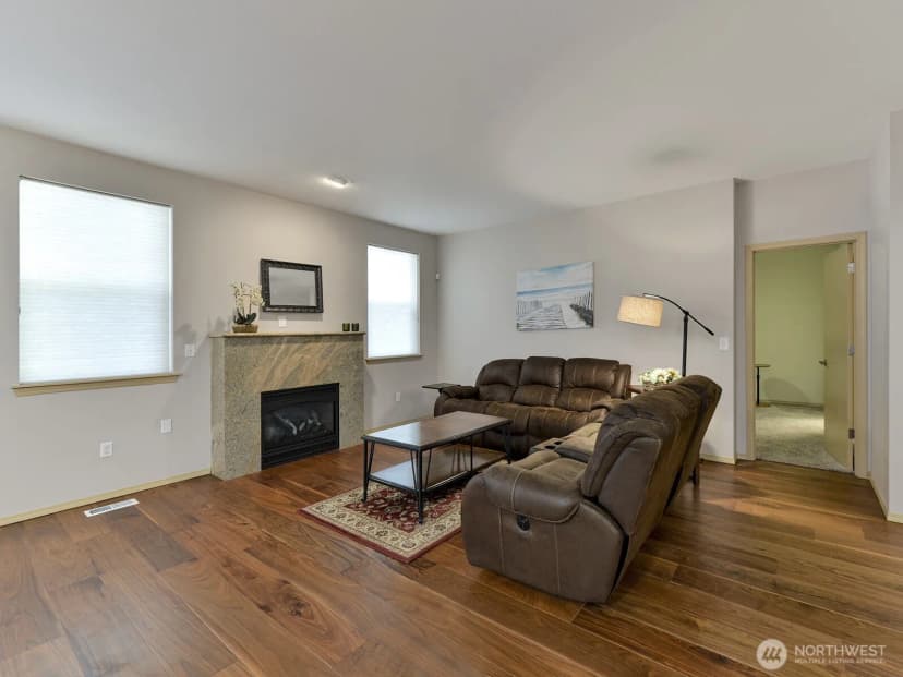 Property photo for 14414 21st Avenue E, Tacoma photo 5