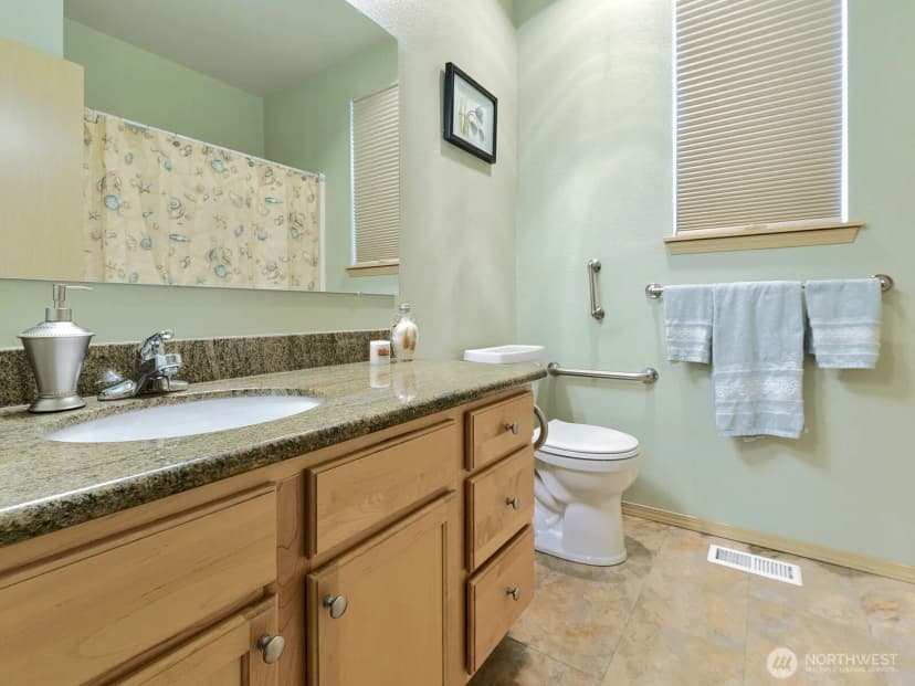 Property photo for 14414 21st Avenue E, Tacoma photo 18