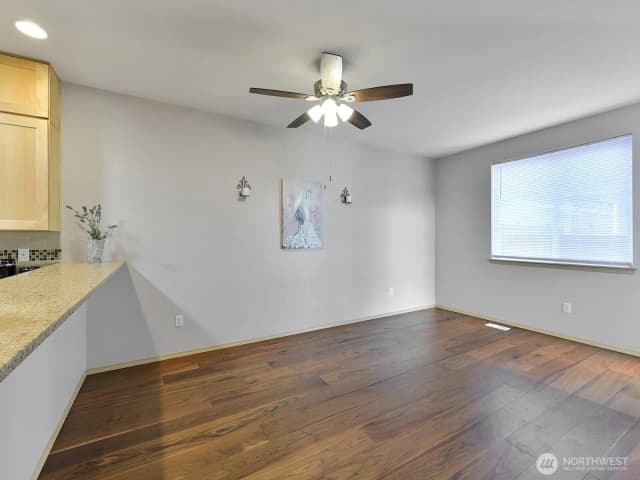 Property photo for 14414 21st Avenue E, Tacoma photo 3