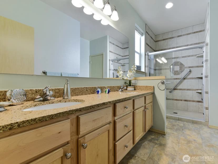 Property photo for 14414 21st Avenue E, Tacoma photo 11