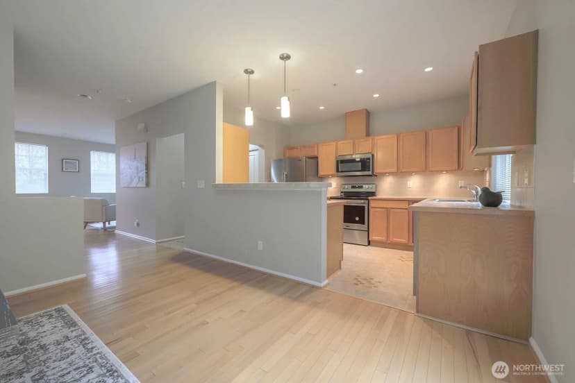 Property photo for 3733 S Holly Park Drive #4, Seattle photo 9