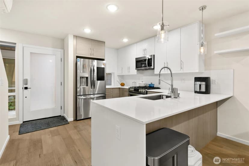 Property photo for 1709 15th Avenue S, Seattle photo 5