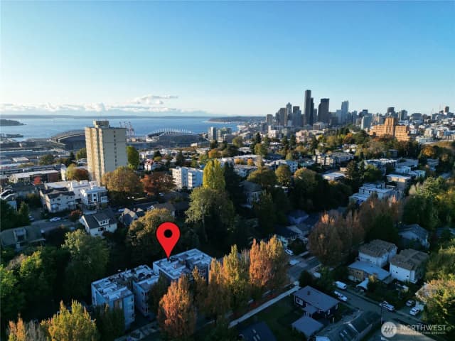 Property photo for 1709 15th Avenue S, Seattle photo 2