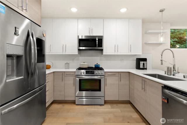Property photo for 1709 15th Avenue S, Seattle photo 4