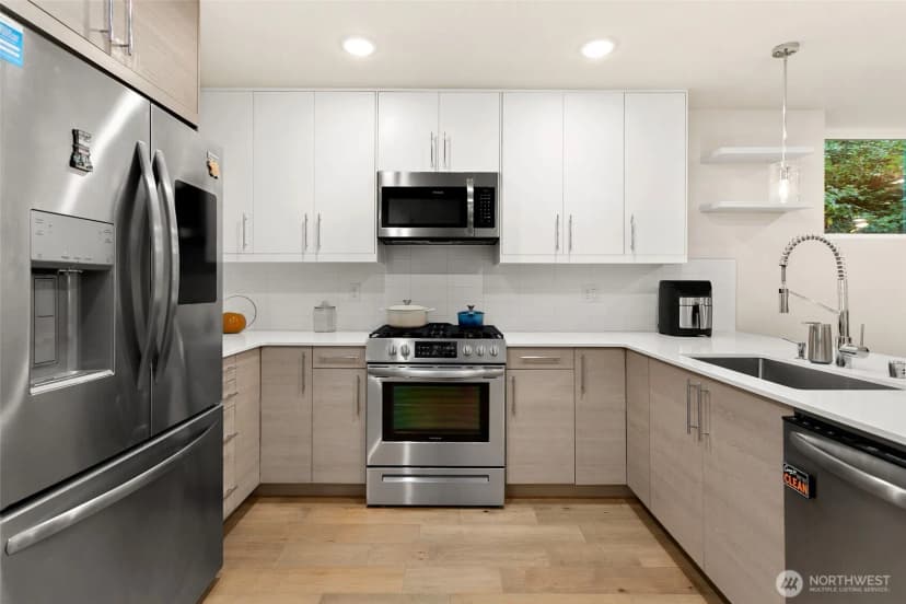 Property photo for 1709 15th Avenue S, Seattle photo 4