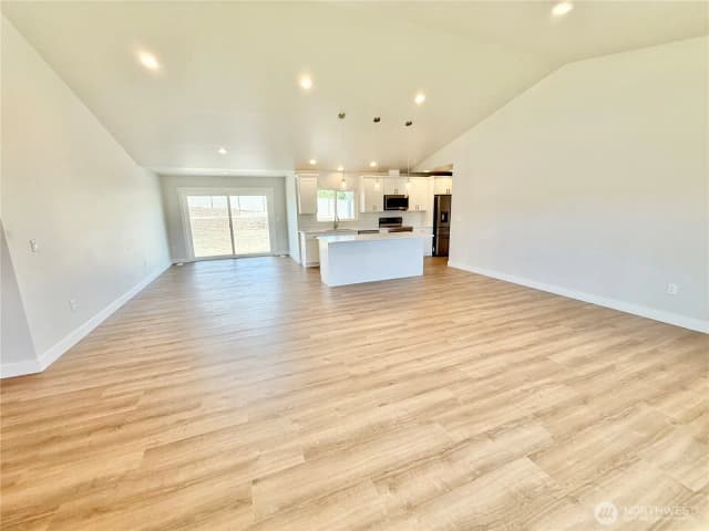 Property photo for 2575 1st Street Se, East Wenatchee photo 4