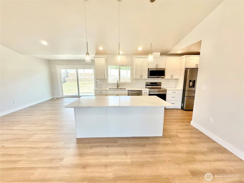 Property photo for 2575 1st Street Se, East Wenatchee photo 5