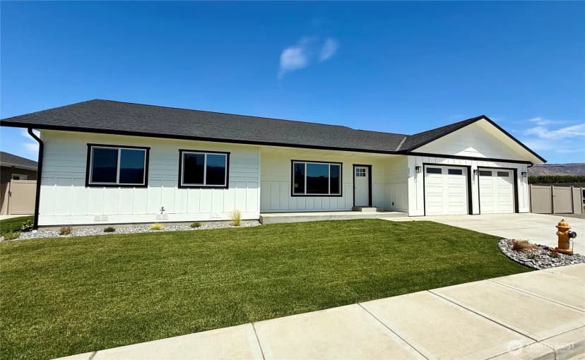 Property photo for 2575 1st Street Se, East Wenatchee