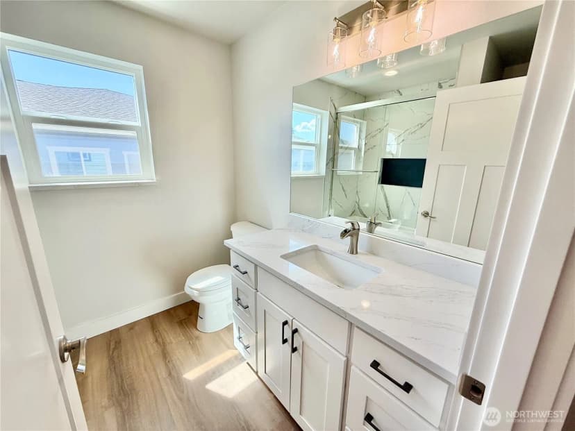 Property photo for 2575 1st Street Se, East Wenatchee photo 28