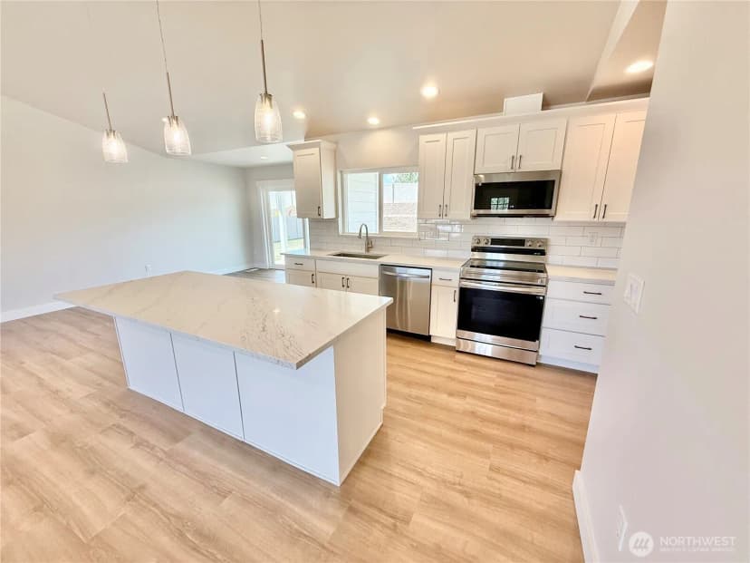 Property photo for 2575 1st Street Se, East Wenatchee photo 6