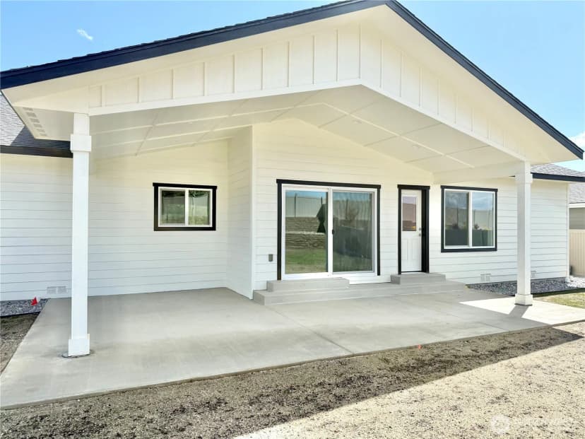 Property photo for 2575 1st Street Se, East Wenatchee photo 36