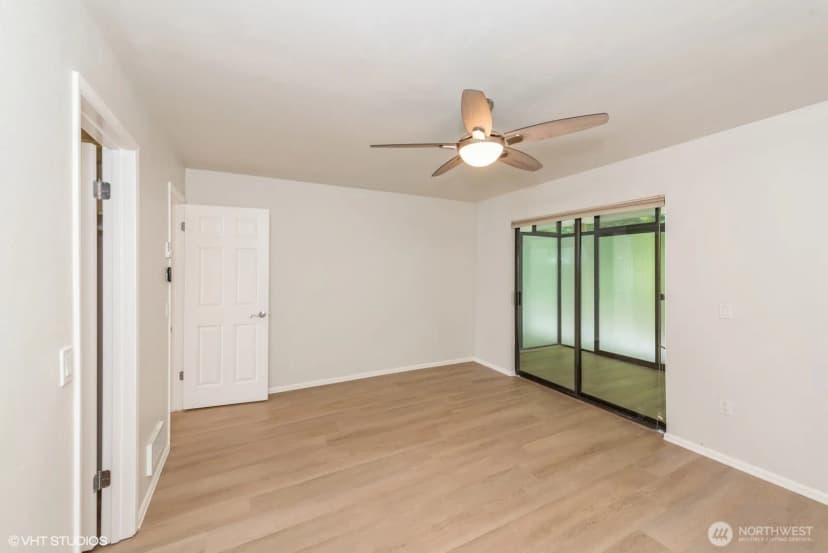 Property photo for 1221 Harbor Avenue Sw #105, Seattle photo 10