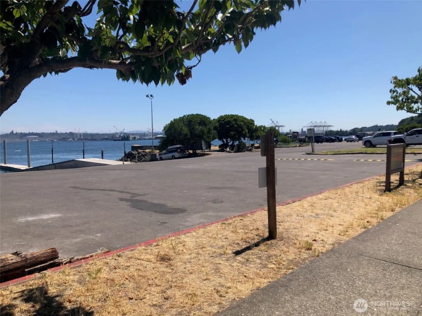 Property photo for 1221 Harbor Avenue Sw #105, Seattle photo 18