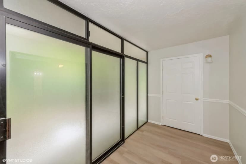 Property photo for 1221 Harbor Avenue Sw #105, Seattle photo 8
