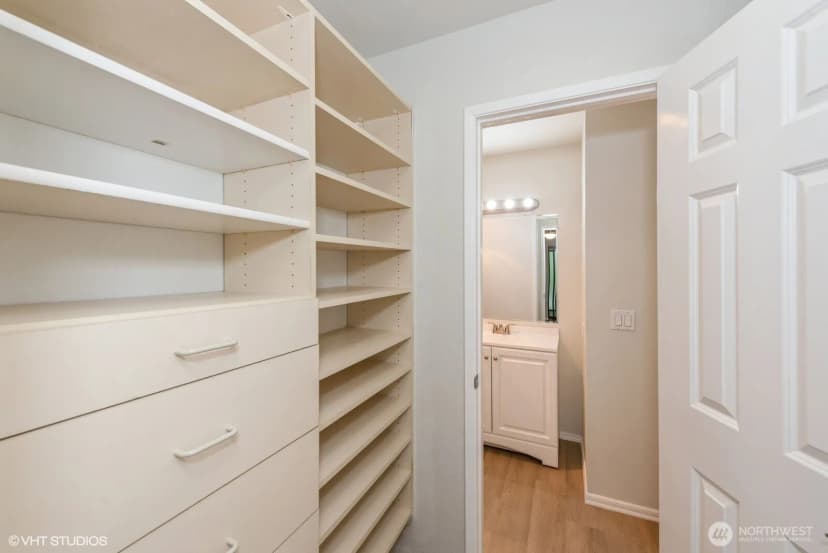 Property photo for 1221 Harbor Avenue Sw #105, Seattle photo 12