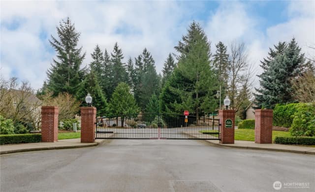 Property photo for 11812 12th Avenue Ct Nw, Gig Harbor photo 2