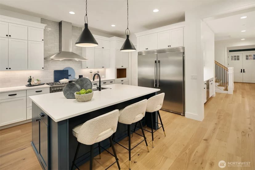 Property photo for 12015 Ne 73rd Street, Kirkland photo 5