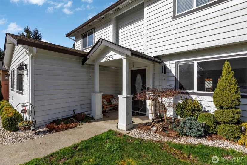 Property photo for 1829 173rd Street Se, Bothell photo 2