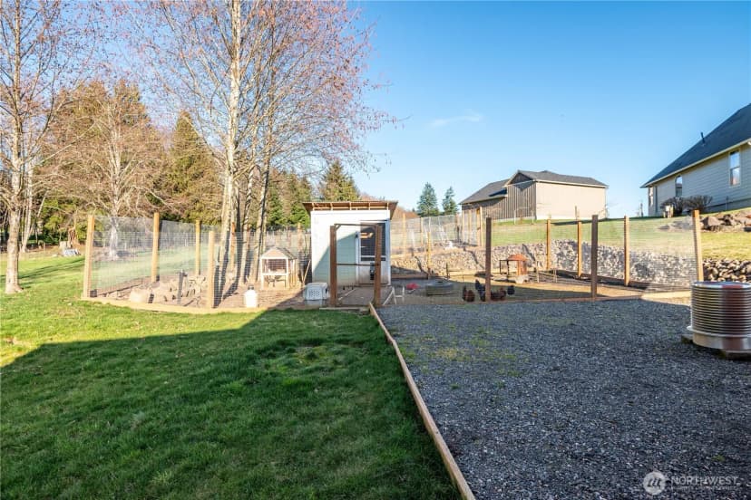 Property photo for 111 Breezeway Drive, Longview photo 28