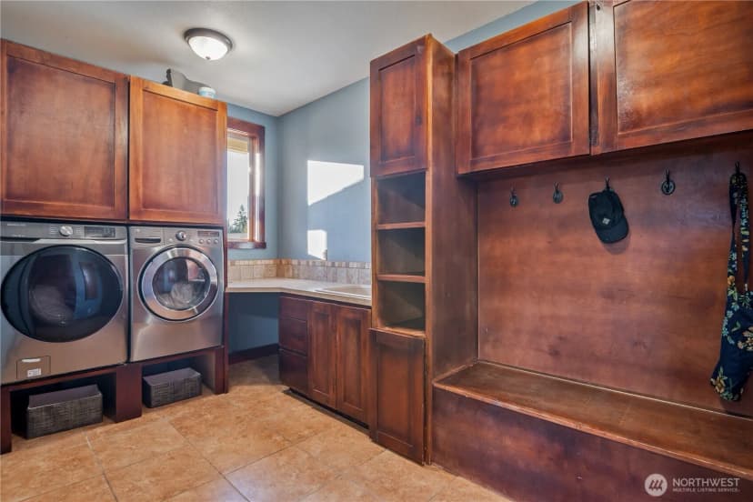 Property photo for 111 Breezeway Drive, Longview photo 24