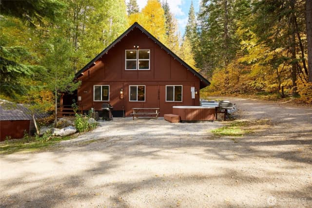 Property photo for 18769 Pine Cone Drive & 17025 Lupine Drive, Leavenworth photo 3