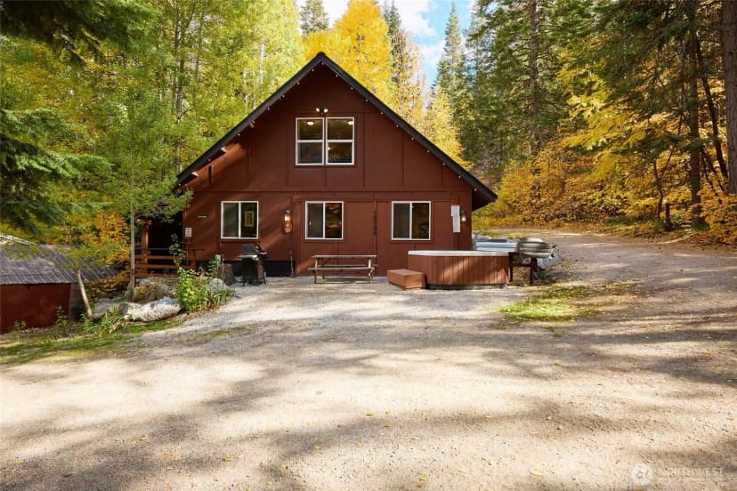 Property photo for 18769 Pine Cone Drive & 17025 Lupine Drive, Leavenworth photo 3
