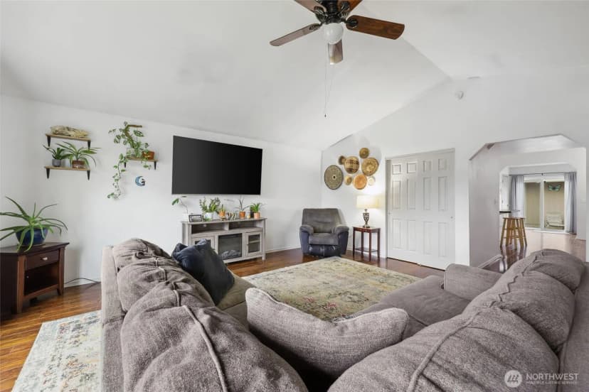 Property photo for 1414 Windsor Avenue, Centralia photo 6