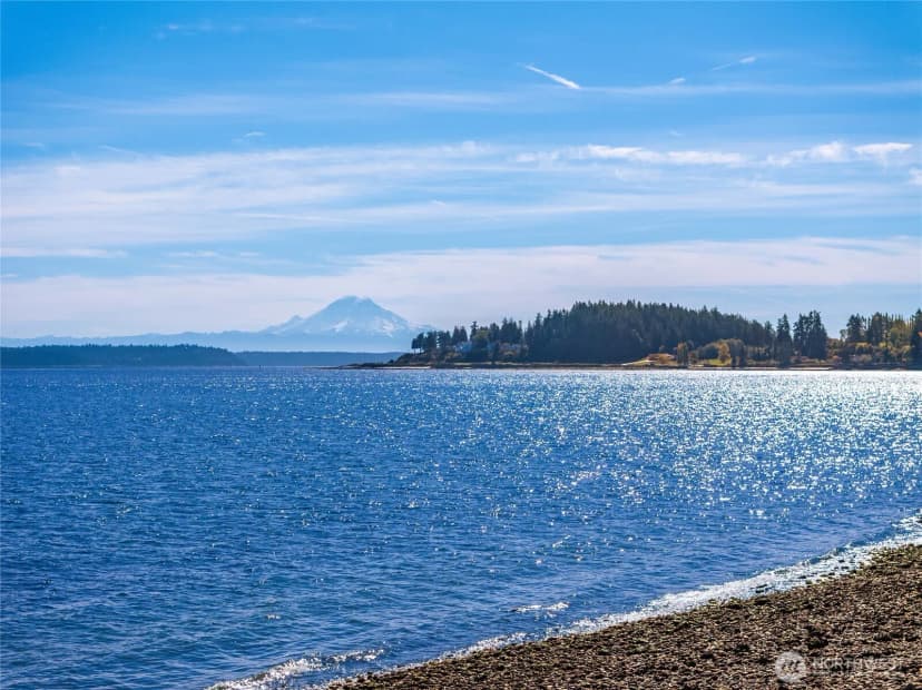Property photo for 4452 Rockaway Beach Road Ne, Bainbridge Island photo 2