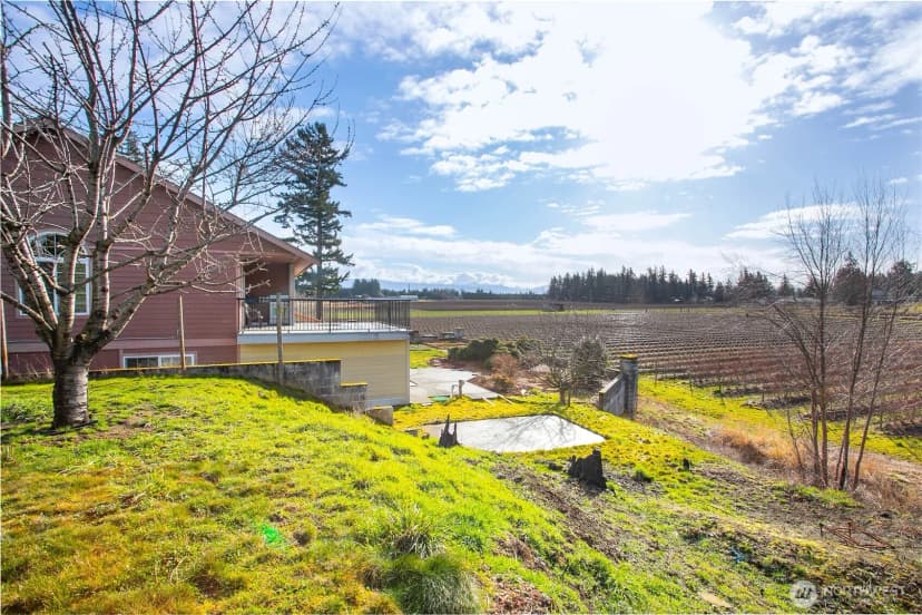 Property photo for 827 Birch Bay Lynden Road, Lynden photo 29