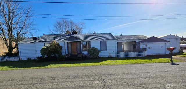 Property photo for 390 W E Street, Forks