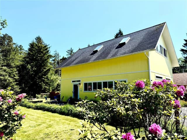 Property photo for 1203 242nd Place, Ocean Park photo 2