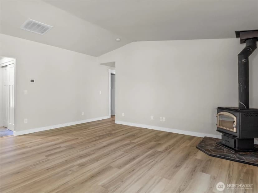 Property photo for 1636 33rd Avenue Ne, Olympia photo 6