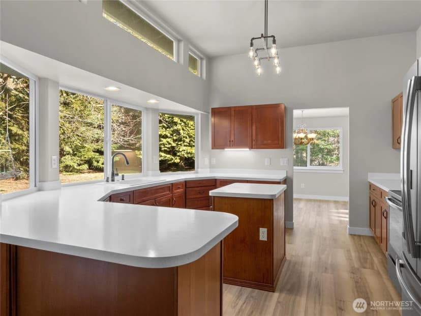 Property photo for 1636 33rd Avenue Ne, Olympia photo 8