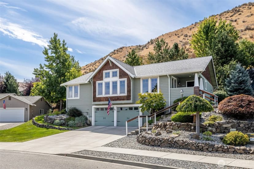 Property photo for 1943 Jolen Drive, Wenatchee photo 3