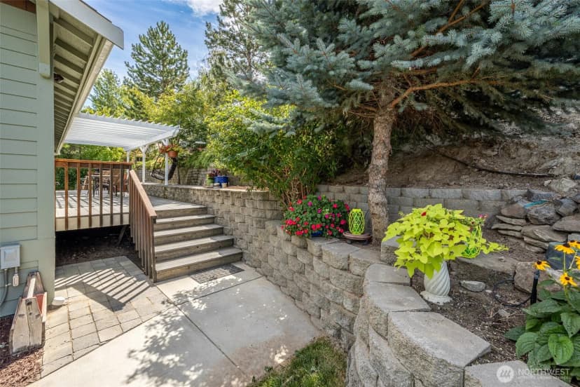 Property photo for 1943 Jolen Drive, Wenatchee photo 31