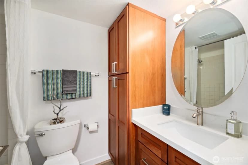 Property photo for 300 10th Avenue #a202, Seattle photo 12