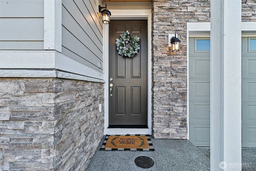 Property photo for 15132 Tyee Drive E, Bonney Lake photo 4