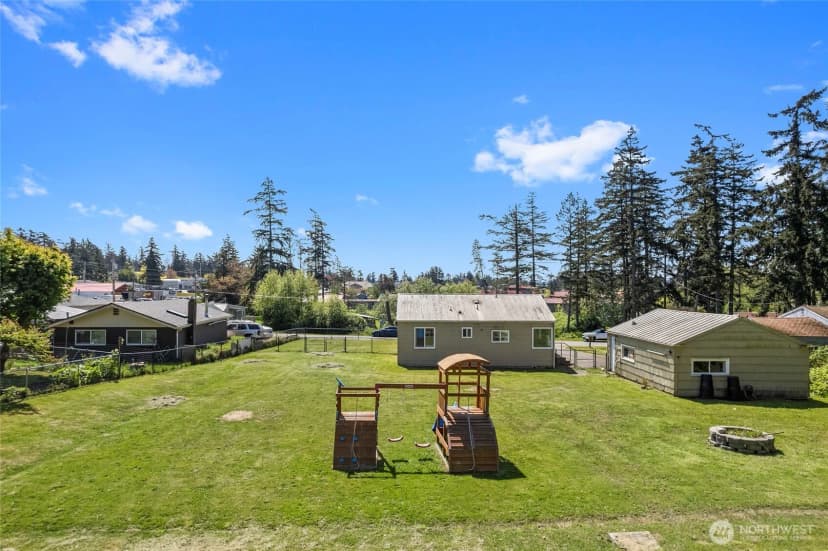 Property photo for 544 Ne Easy Street, Oak Harbor photo 18