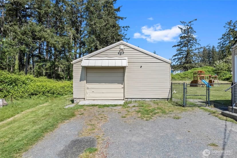 Property photo for 544 Ne Easy Street, Oak Harbor photo 21