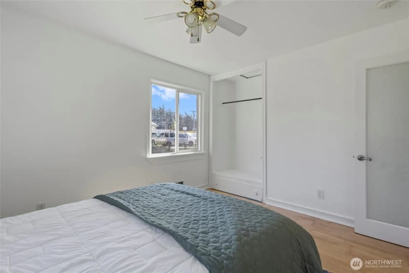 Property photo for 544 Ne Easy Street, Oak Harbor photo 11