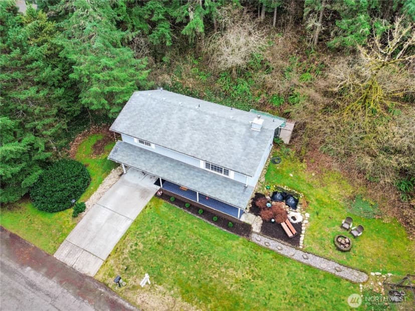 Property photo for 212 Country Estates Drive W, Rainier