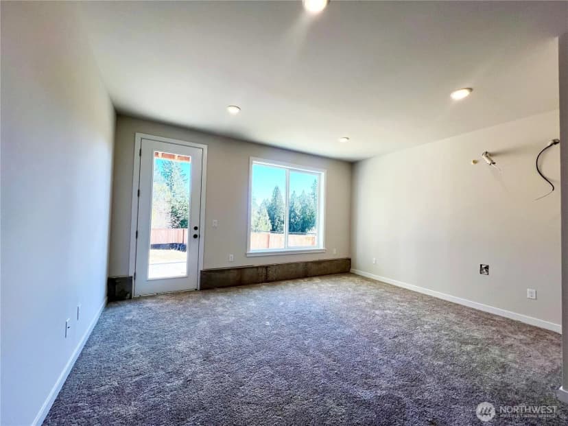 Property photo for 2061 Ne Norseman Way #31, Poulsbo photo 25