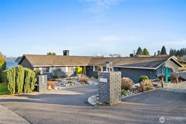Property photo for 7065 Grandview Place, Gig Harbor photo 3