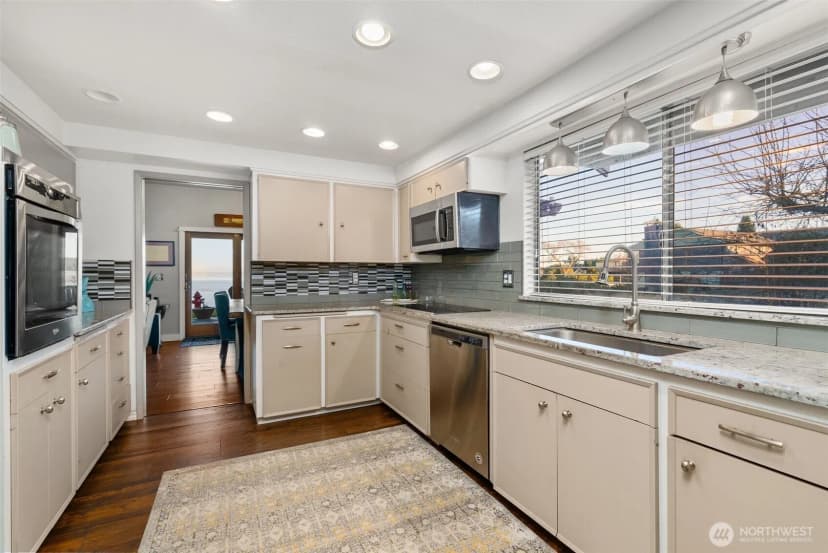 Property photo for 7065 Grandview Place, Gig Harbor photo 12