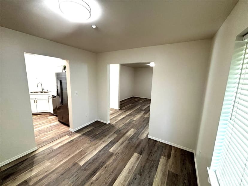 Property photo for 2168 Mcdonald Avenue, Dupont photo 27