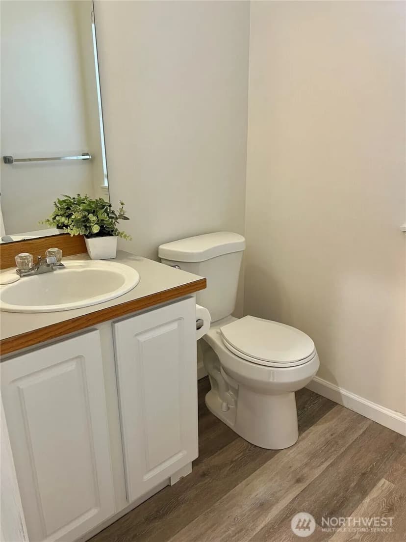 Property photo for 2168 Mcdonald Avenue, Dupont photo 22